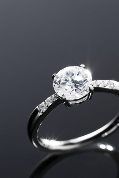 beautiful-engagement-ring-with-diamonds